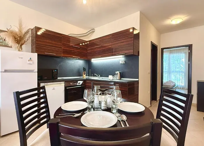 Bratanov Cascadas Family * סאני ביץ'