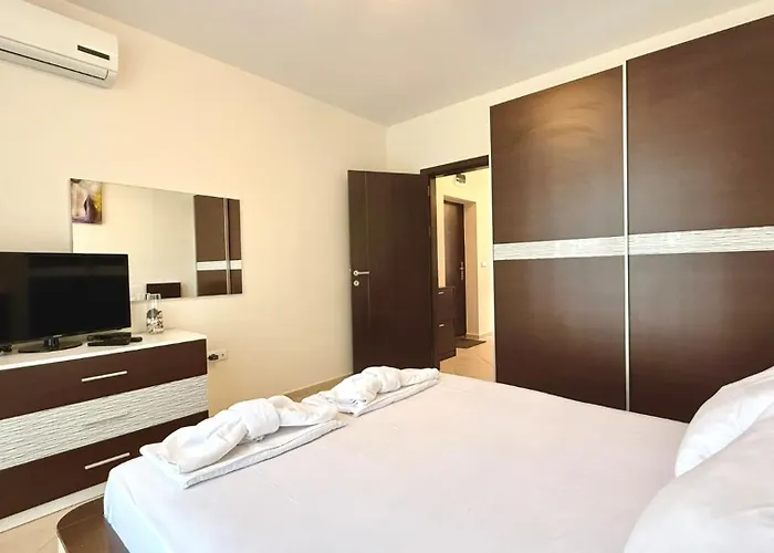 Bratanov Cascadas Family