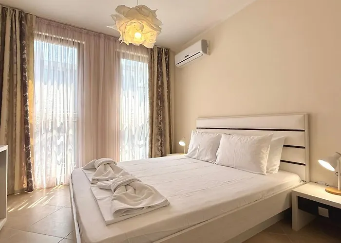 Bratanov Cascadas Family * סאני ביץ'